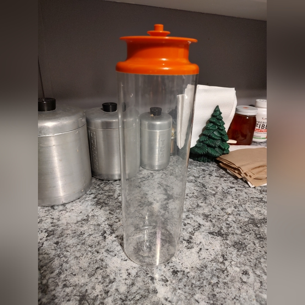 vintage Tupperware pasta container 12" tall